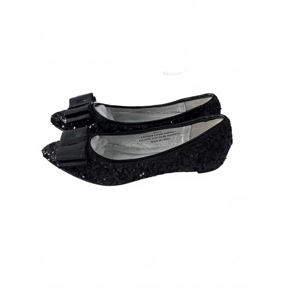 Black Beaded Flats with Pointed Toe and Bow Detail by Restricted. Size 6M